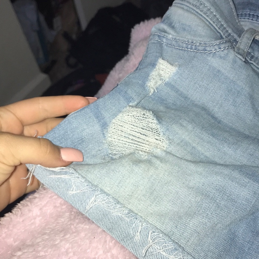 Shorts - Picture 4 of 4